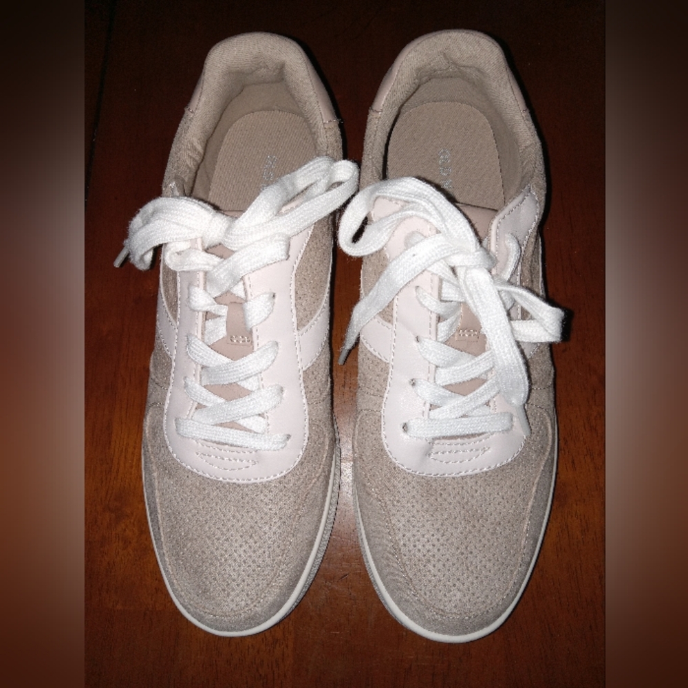 Women's Old Navy Sneakers